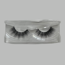 Load image into Gallery viewer, Catching Flights Eyelashes
