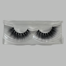 Load image into Gallery viewer, Happy Hour Eyelashes