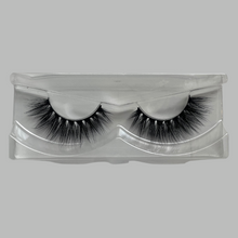 Load image into Gallery viewer, Happy Hour Eyelashes
